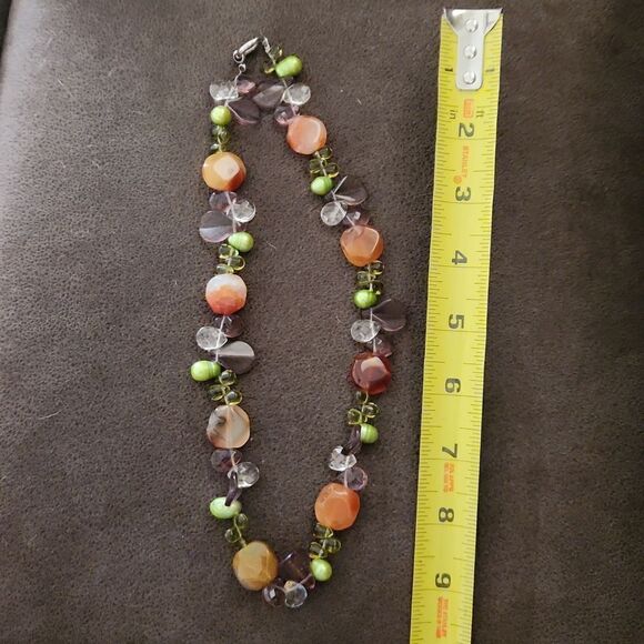 Multi color green,peach,clear polished beaded necklace - Picture 5 of 7